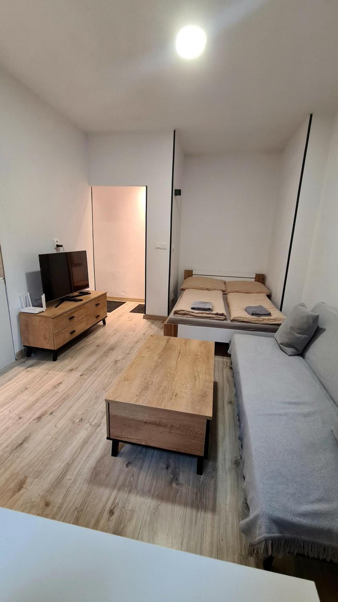 Apartman Bb-Centrum2 Banska Bystrica Luaran gambar